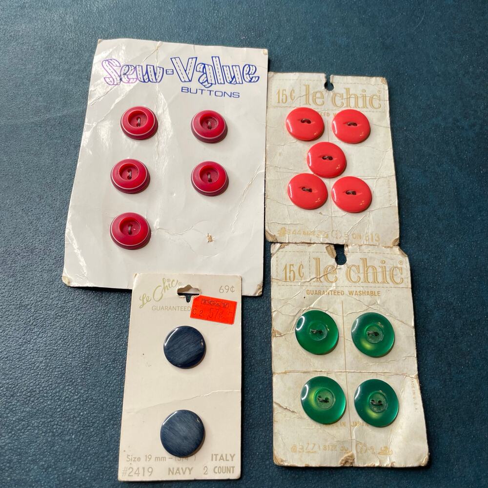 VTG Lot of Le Chic Sewing Buttons on Cards Variety Sizes and Colors Craft